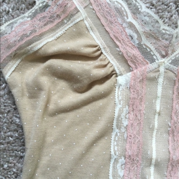 🔥🔥HOST PIC🔥🔥 Romantic Lace Top - Picture 7 of 14